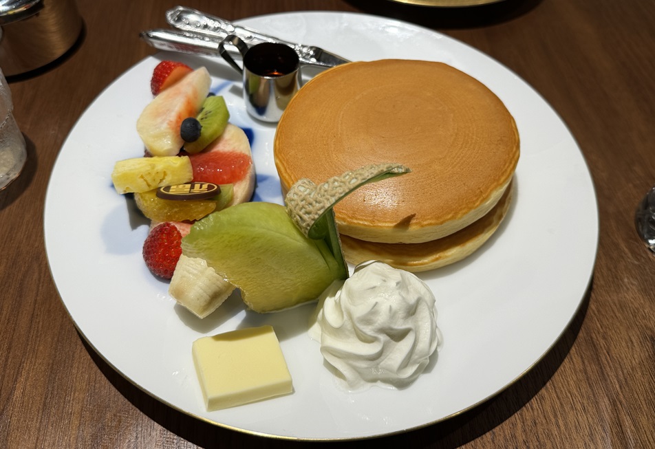 丸福珈琲店のホットケーキ